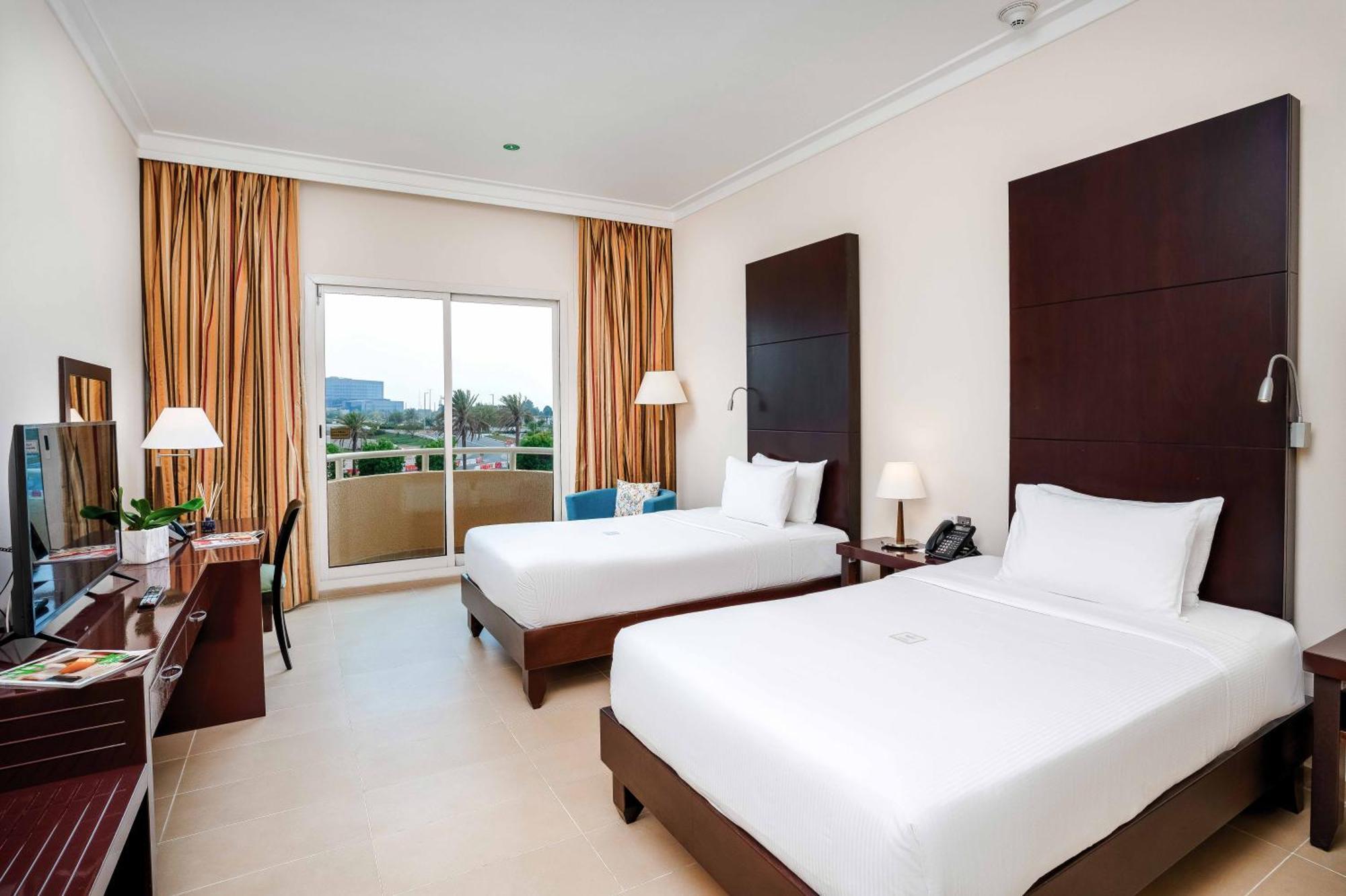 Metropolitan Al Mafraq Hotel Abu Dabi Dış mekan fotoğraf
