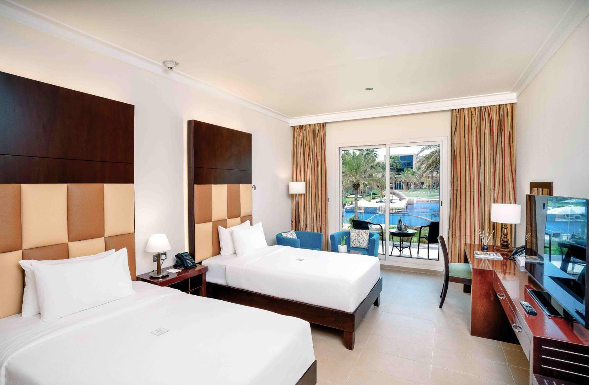 Metropolitan Al Mafraq Hotel Abu Dabi Dış mekan fotoğraf