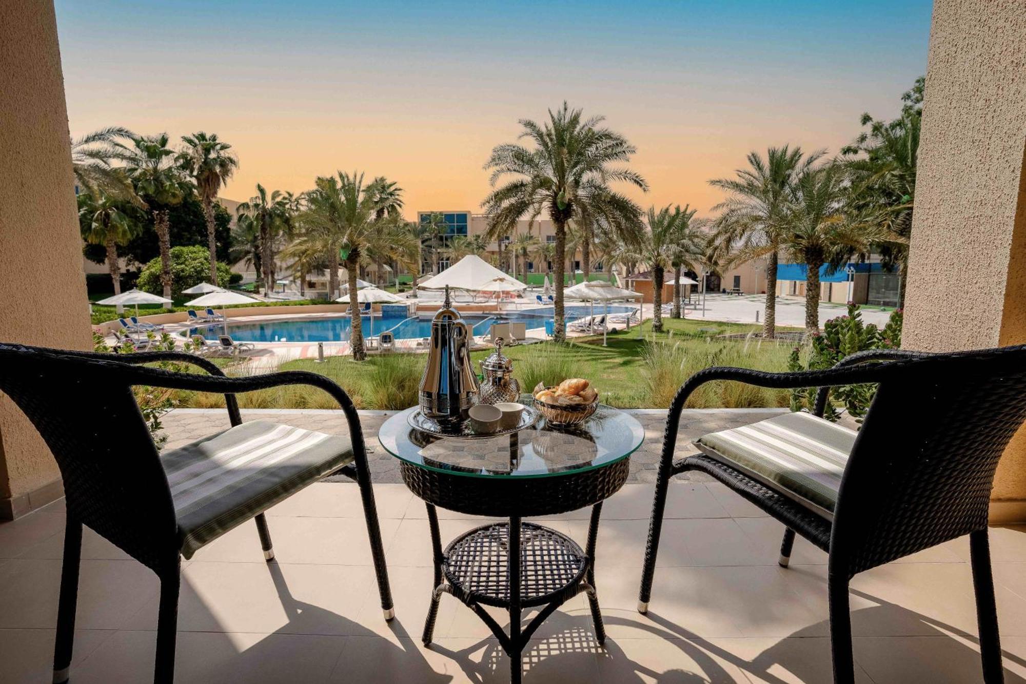 Metropolitan Al Mafraq Hotel Abu Dabi Dış mekan fotoğraf