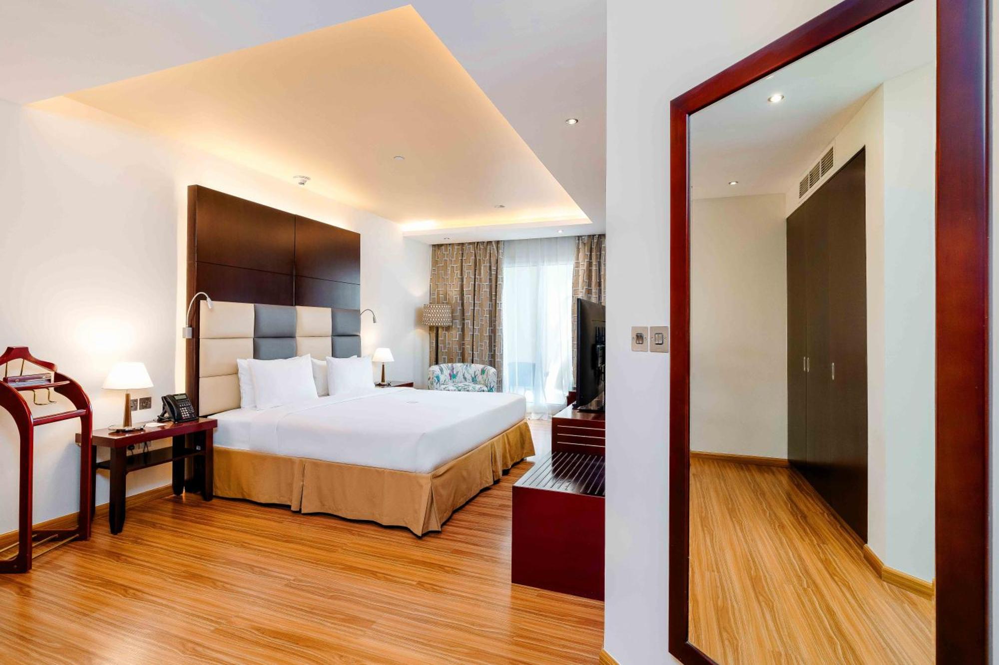 Metropolitan Al Mafraq Hotel Abu Dabi Dış mekan fotoğraf