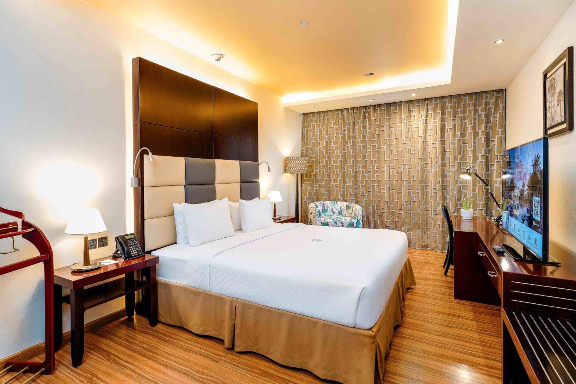 Metropolitan Al Mafraq Hotel Abu Dabi Dış mekan fotoğraf